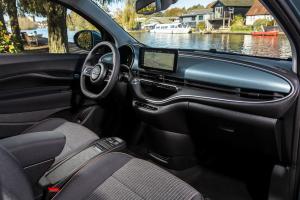 Fiat 500 Cabrio 2020 года 